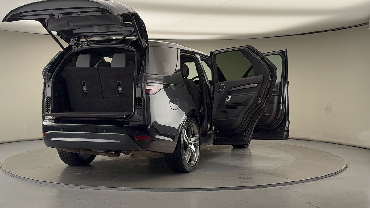 More views of Land Rover Discovery