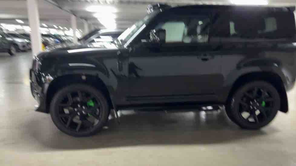 More views of Land Rover Defender 90