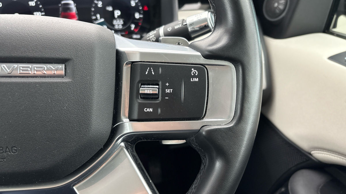 Land Rover Discovery Image 14