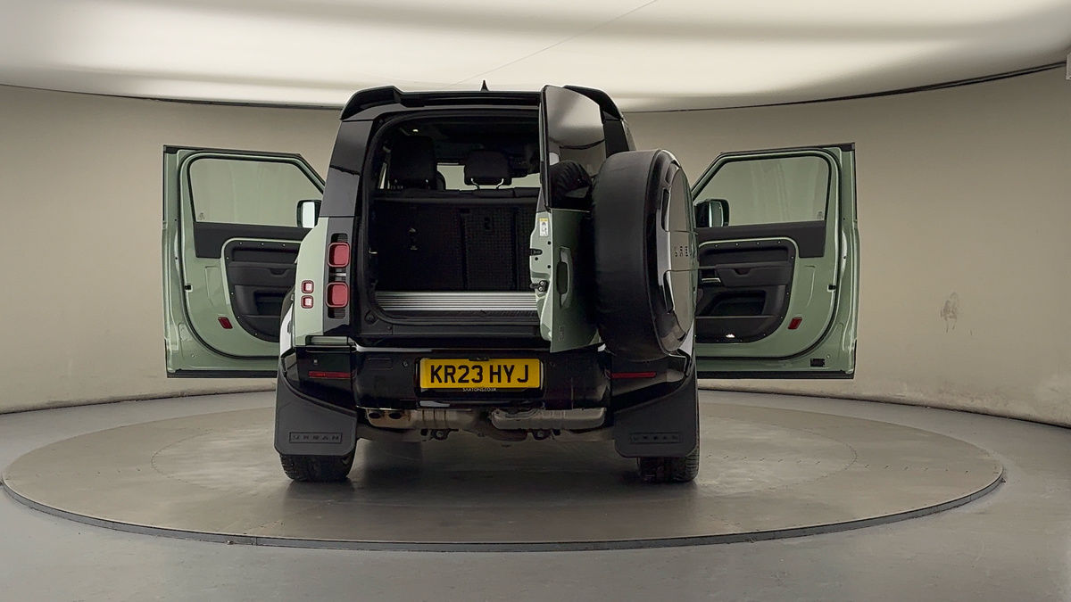 More views of Land Rover Defender 90