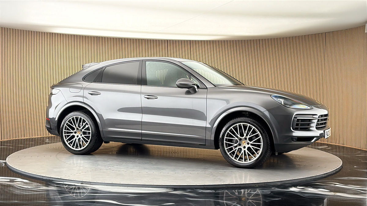 More views of Porsche Cayenne