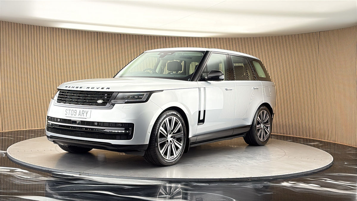 More views of Land Rover Range Rover