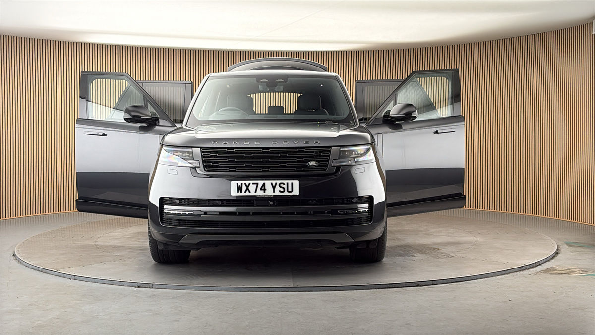 More views of Land Rover Range Rover
