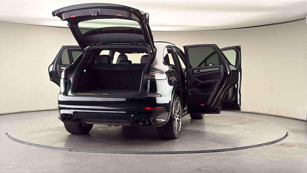More views of Porsche Cayenne