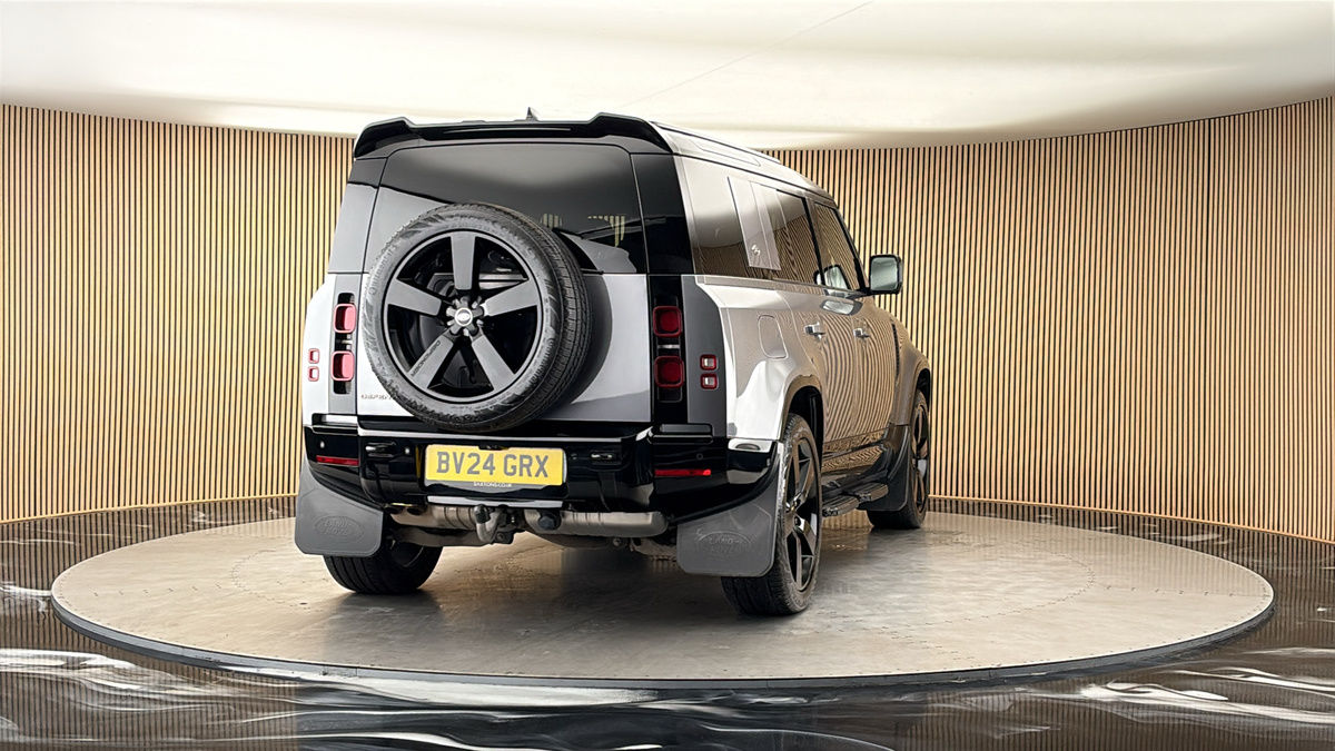 More views of Land Rover Defender 110