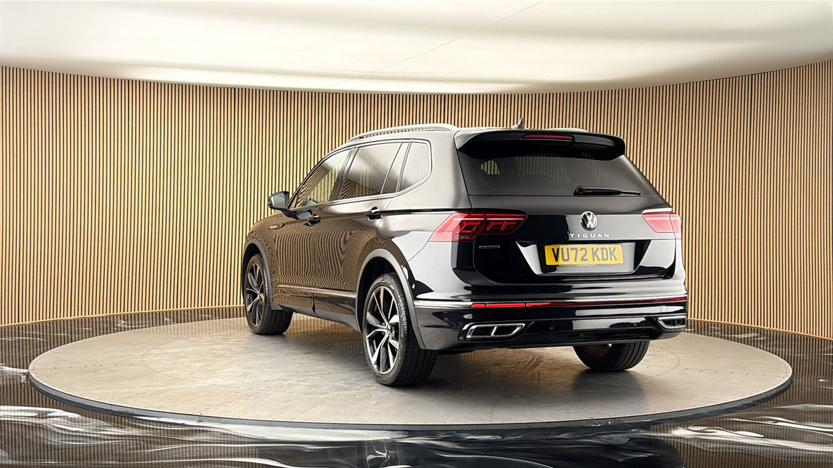 More views of Volkswagen Tiguan Allspace
