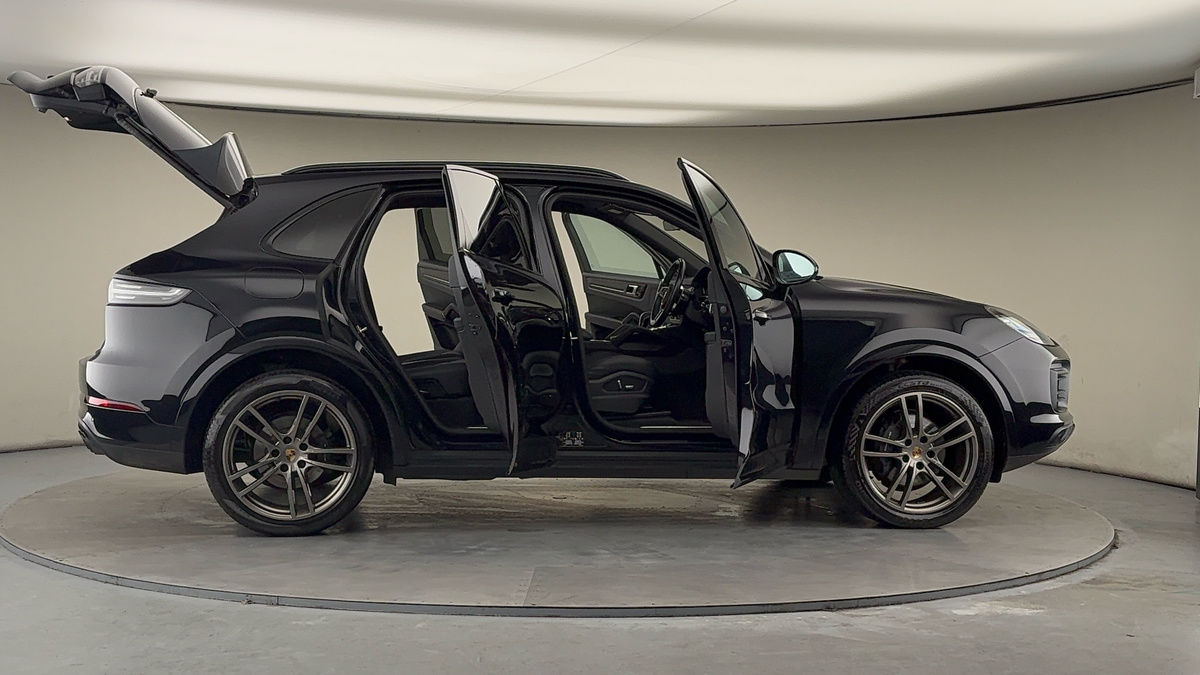 More views of Porsche Cayenne