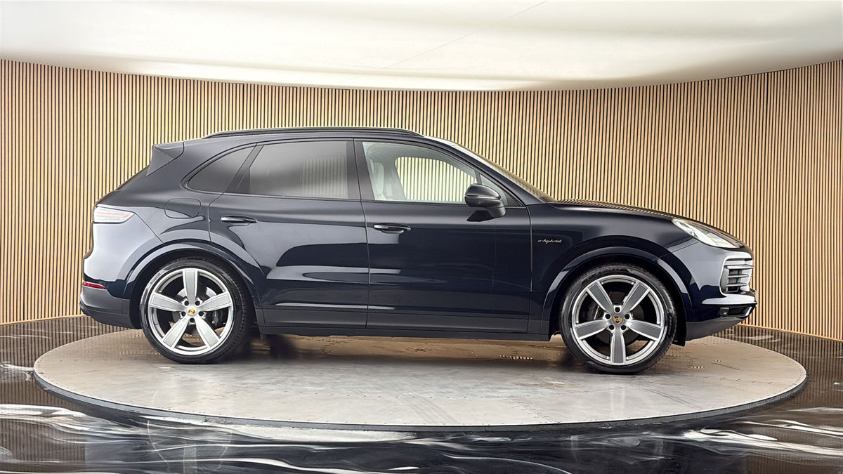 More views of Porsche Cayenne