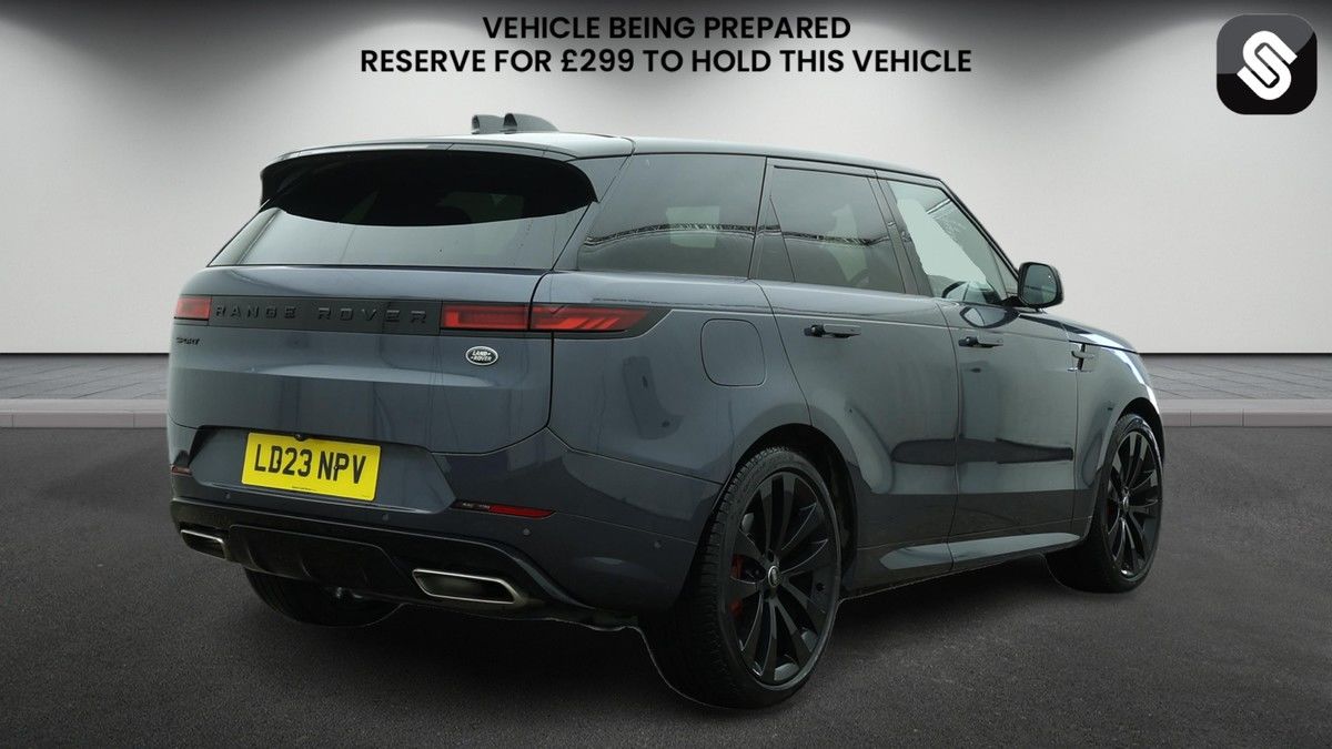 Land Rover Range Rover Sport Image 4
