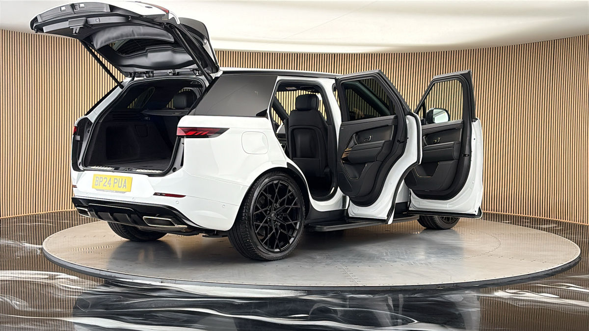 More views of Land Rover Range Rover Sport