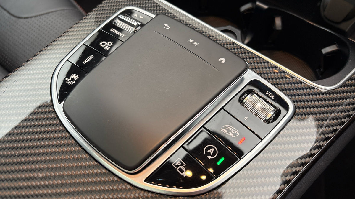 Mercedes-Benz GLC Image 32