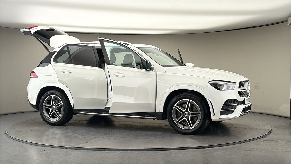 More views of Mercedes-Benz GLE