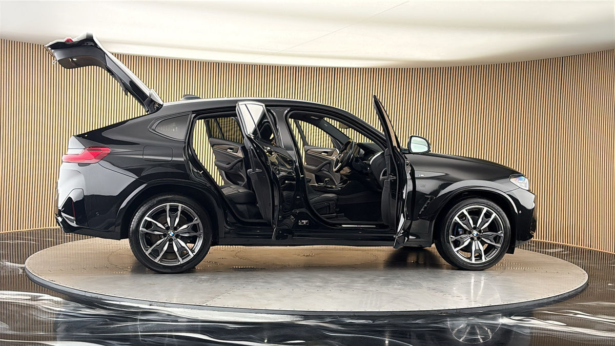 More views of BMW X4