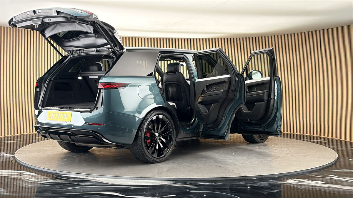 More views of Land Rover Range Rover Sport