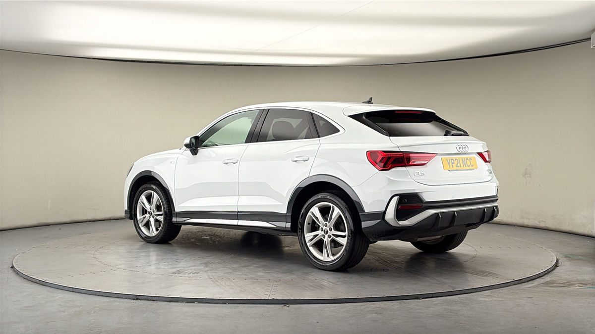 More views of Audi Q3
