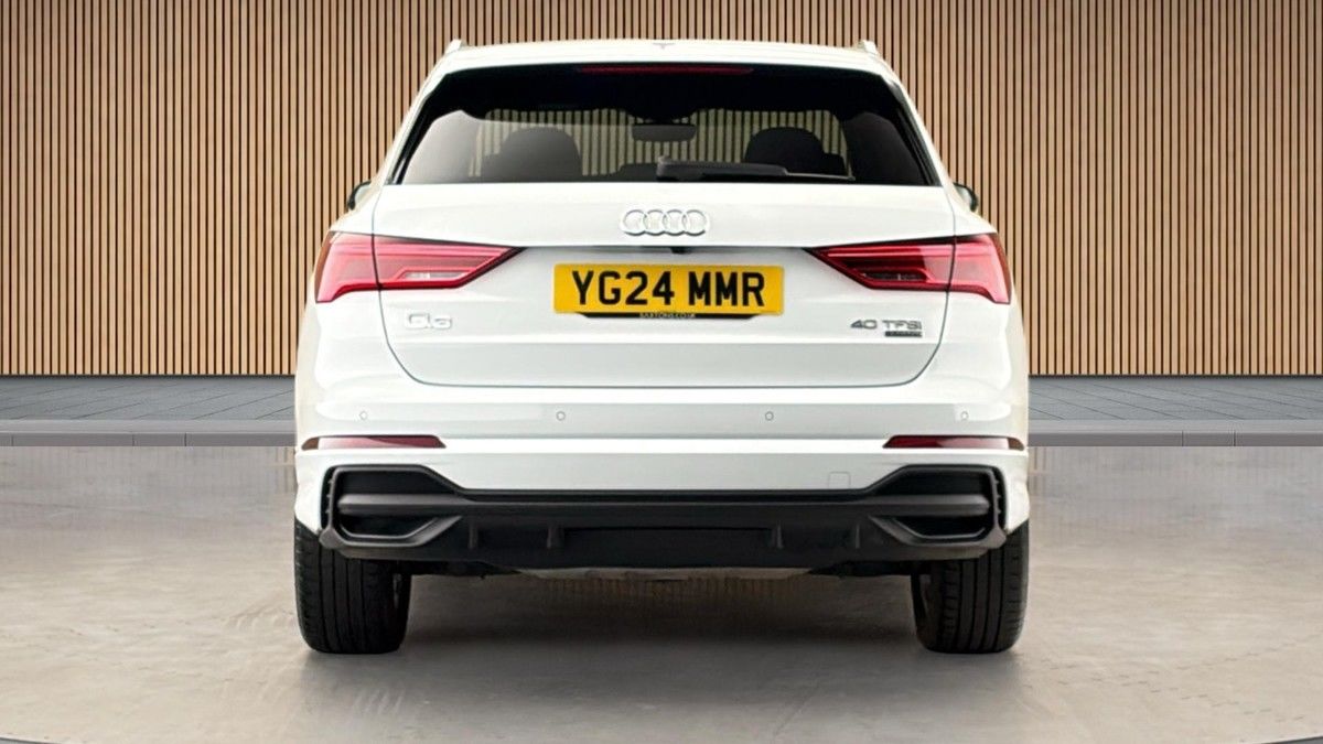 Audi Q3 Image 4