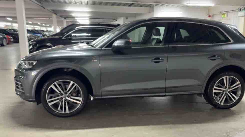 More views of Audi Q5
