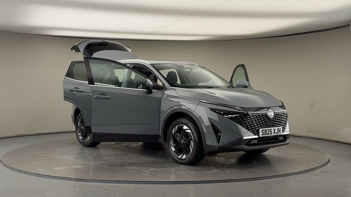 More views of Nissan Qashqai