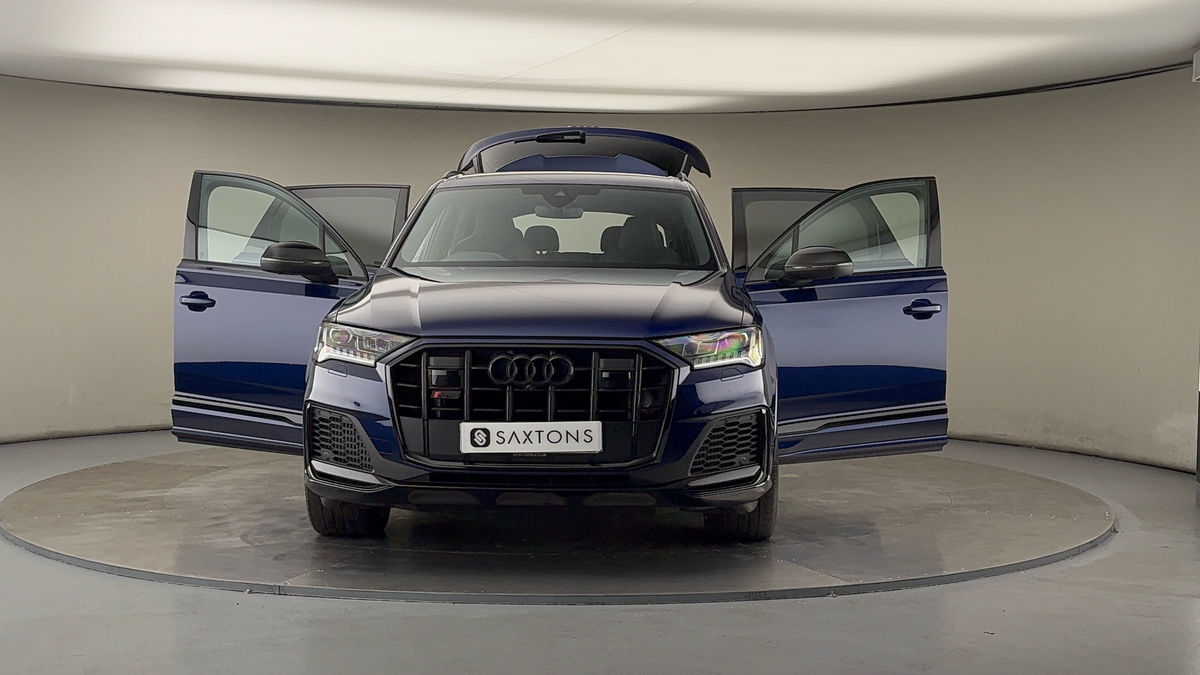 More views of Audi SQ7