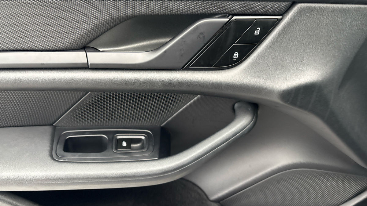 Porsche Taycan Image 20