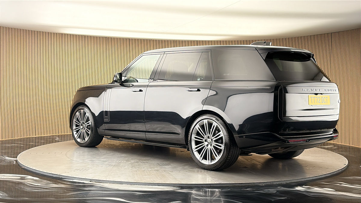 More views of Land Rover Range Rover