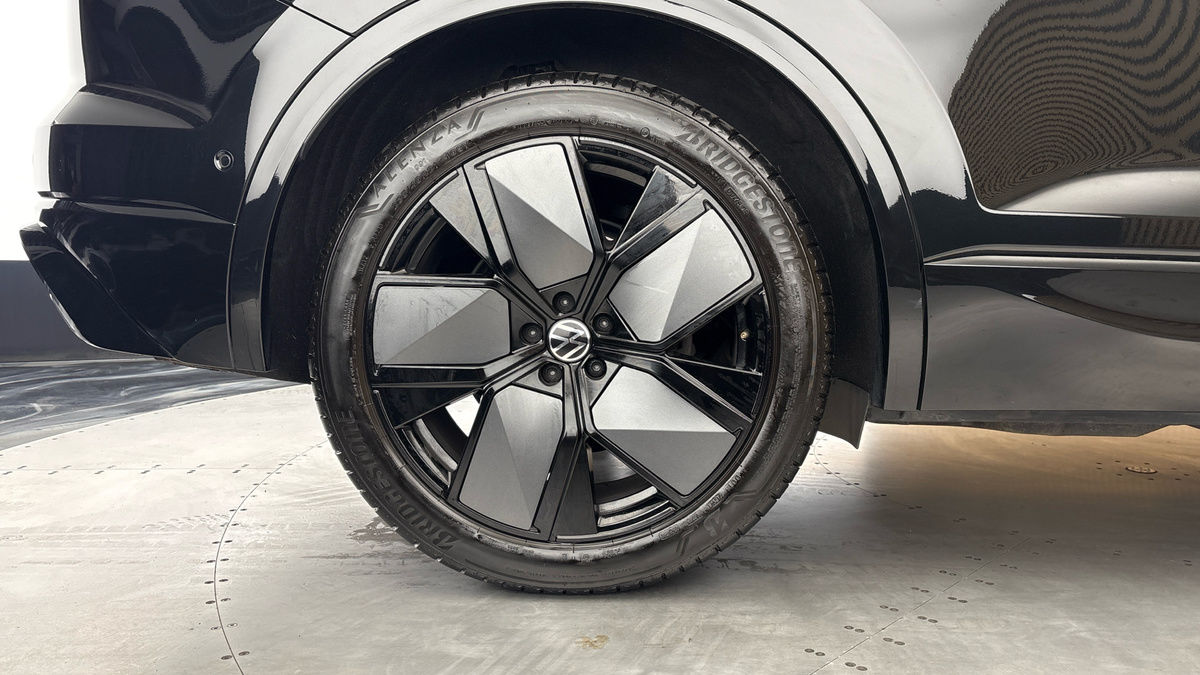 Volkswagen Touareg Image 10