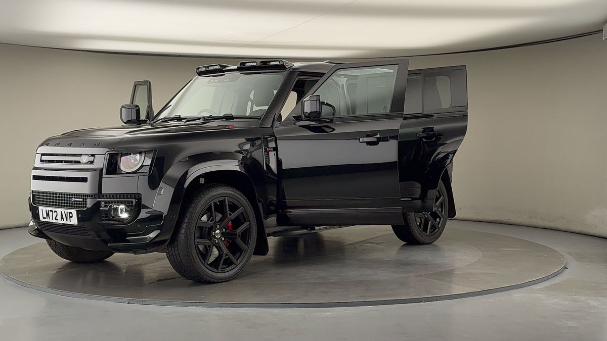 More views of Land Rover Defender 110