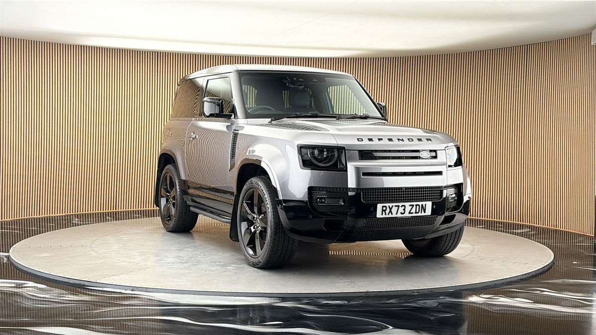 More views of Land Rover Defender 90