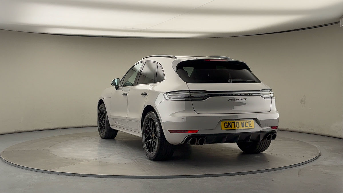 More views of Porsche Macan
