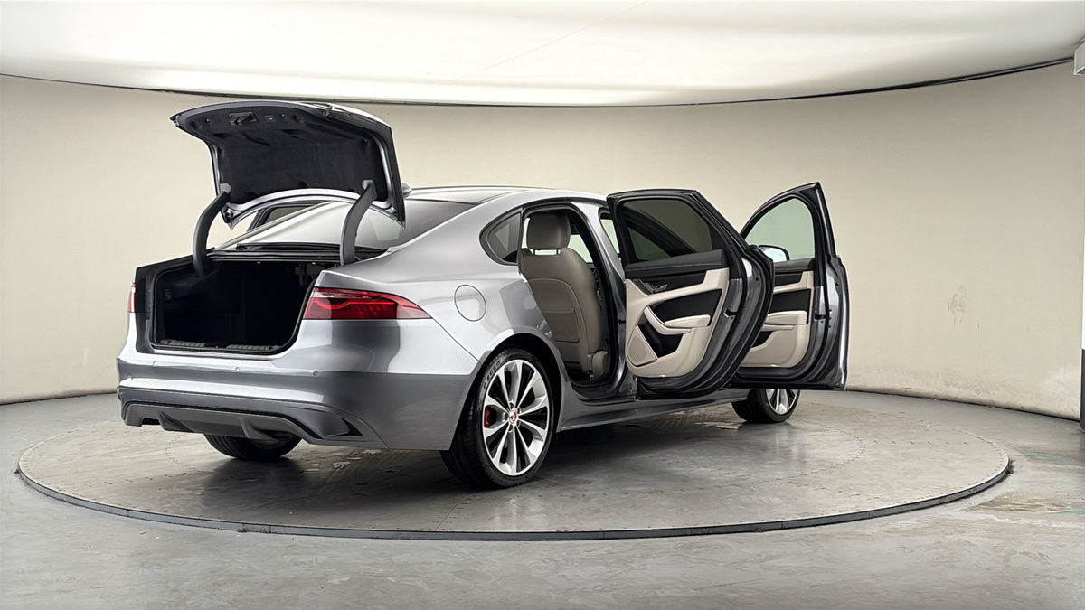 More views of Jaguar XF