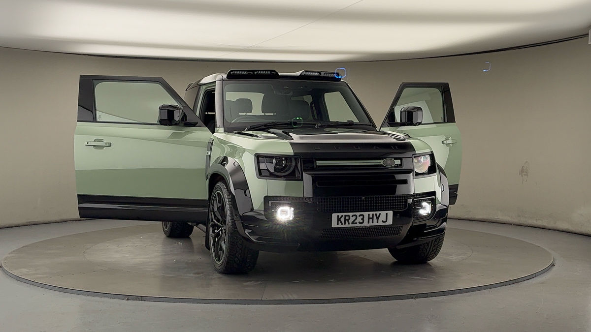 More views of Land Rover Defender 90