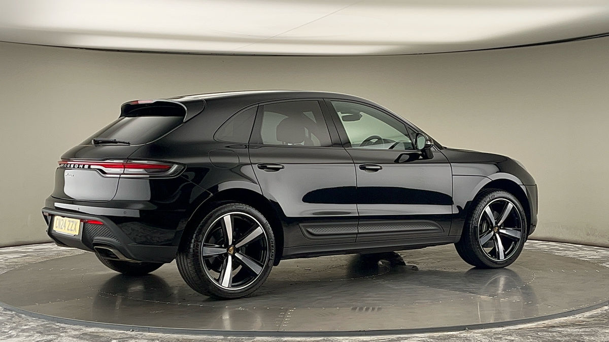 More views of Porsche Macan