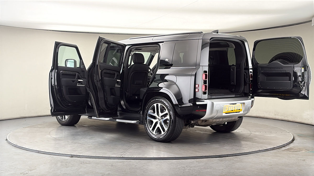 More views of Land Rover Defender 110