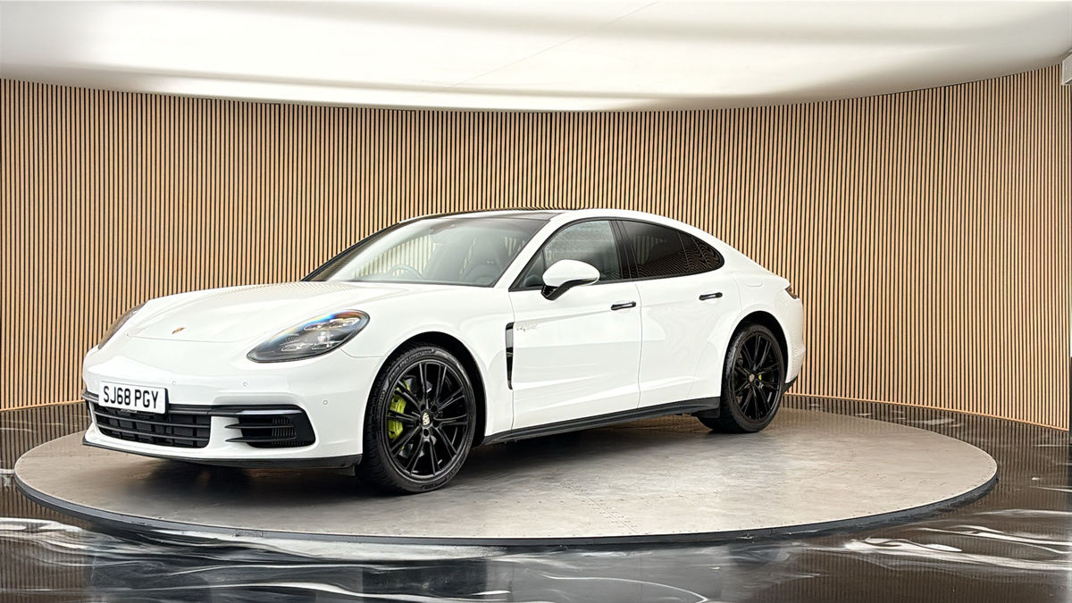 Porsche Panamera Image 20