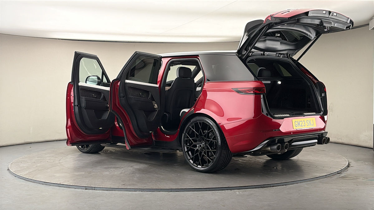 More views of Land Rover Range Rover Sport