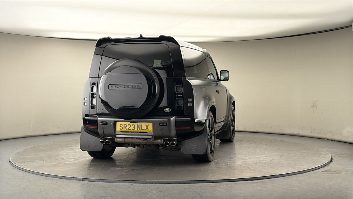 More views of Land Rover Defender 90