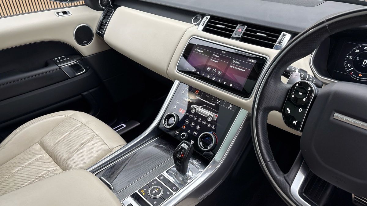 Land Rover Range Rover Sport Image 18