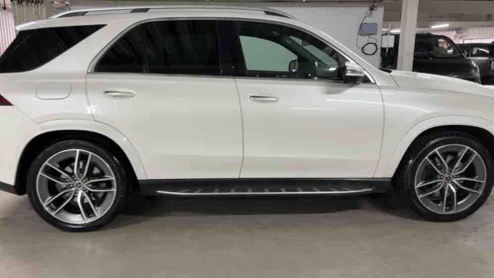 More views of Mercedes-Benz GLE