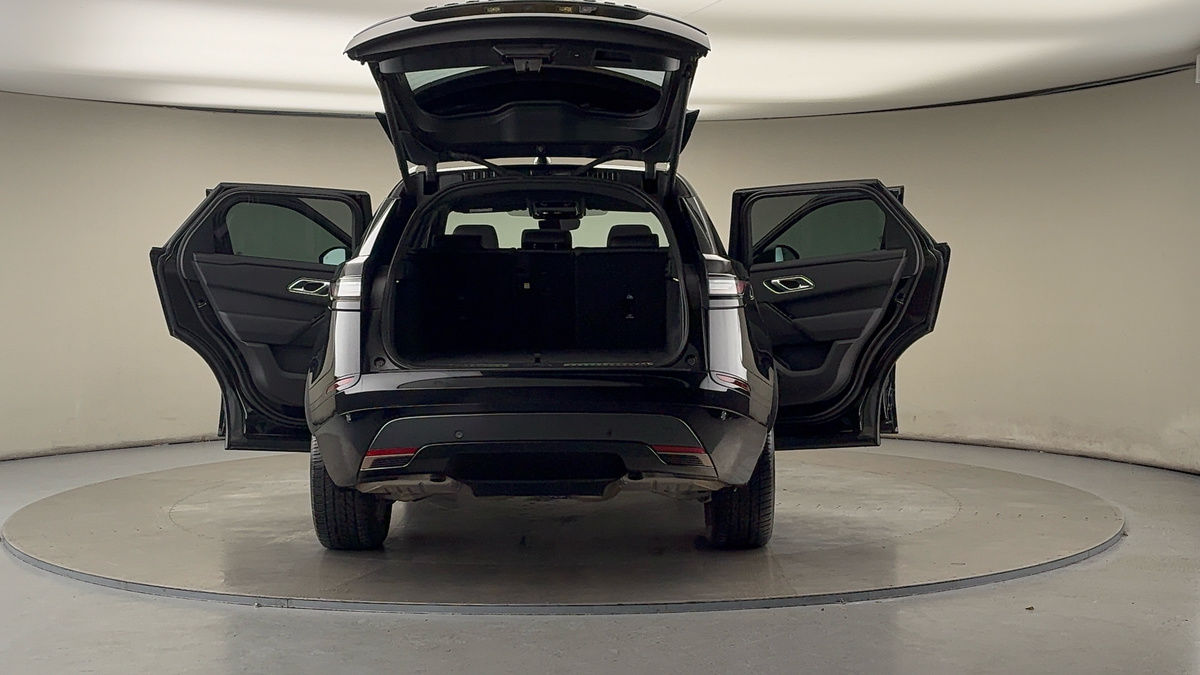 More views of Land Rover Range Rover Velar