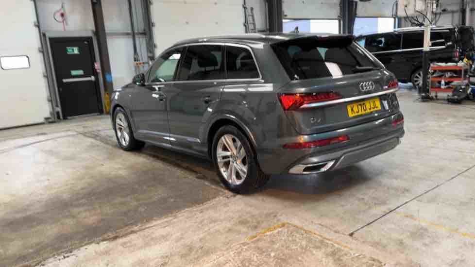 More views of Audi Q7