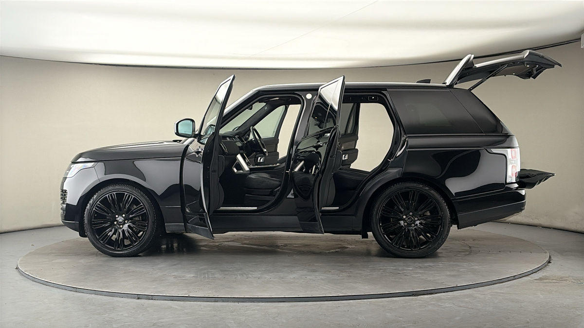 More views of Land Rover Range Rover