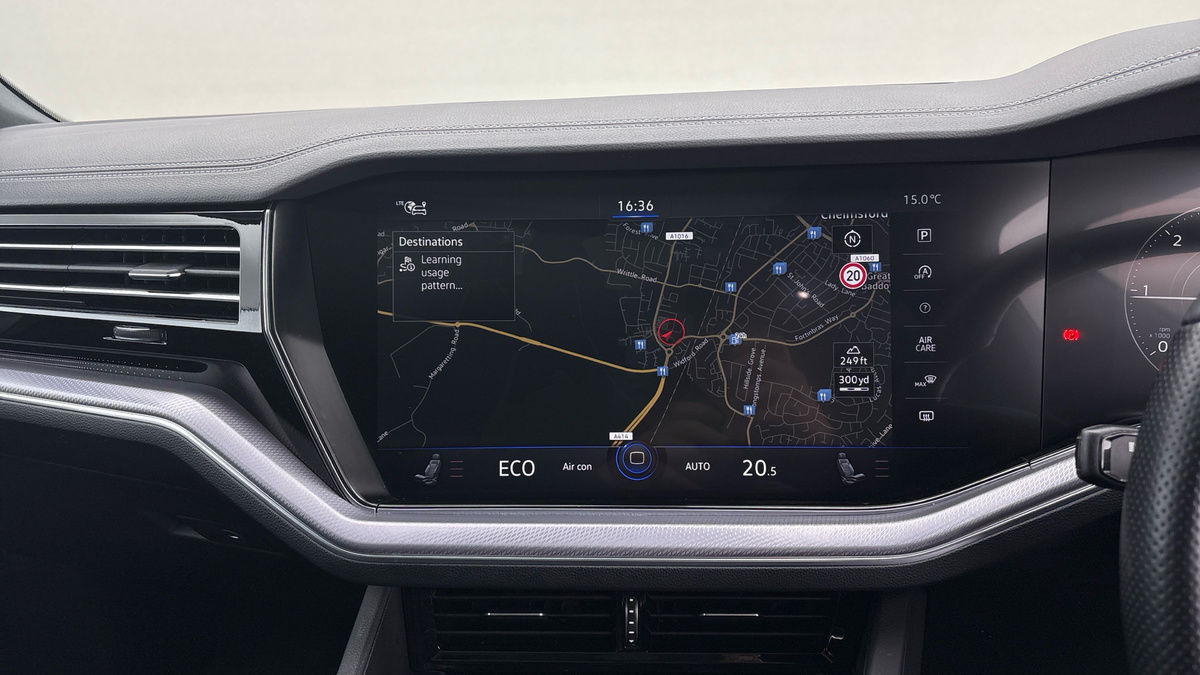 Volkswagen Touareg Image 17