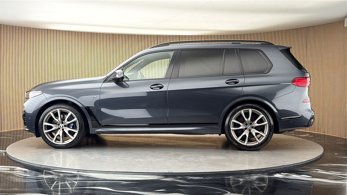 More views of BMW X7