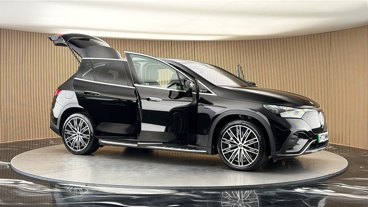 More views of Mercedes-Benz EQE
