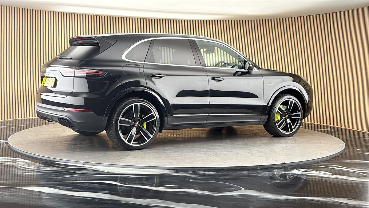 More views of Porsche Cayenne