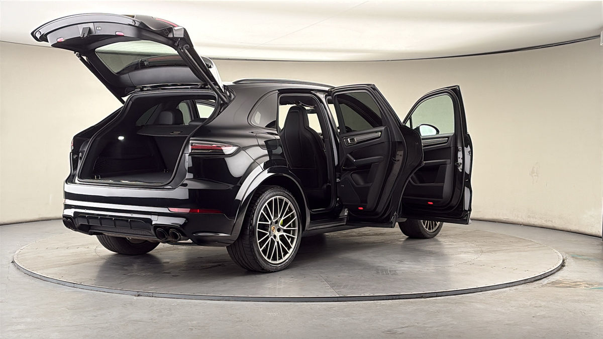More views of Porsche Cayenne