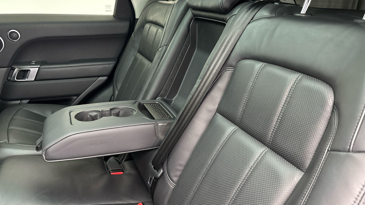 Land Rover Range Rover Sport Image 9
