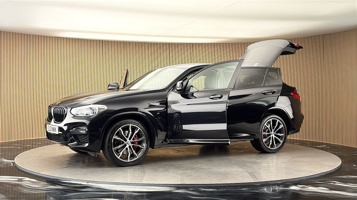 More views of BMW X4