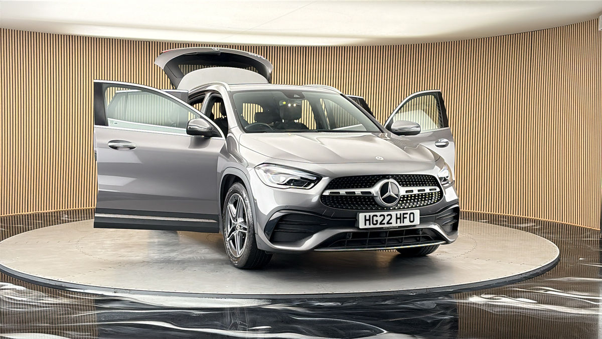 More views of Mercedes-Benz GLA