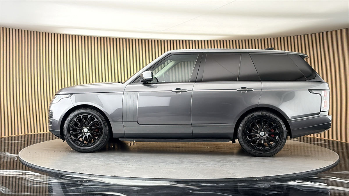 More views of Land Rover Range Rover